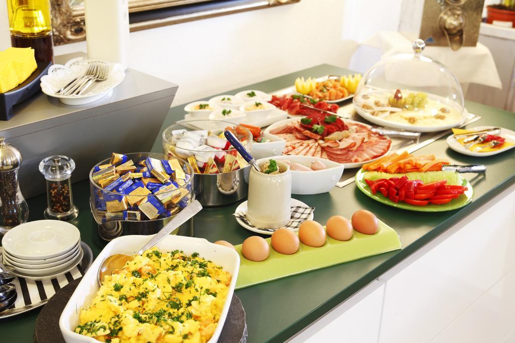 Hotel Kleiner Koenig Schwangau Ngoại thất bức ảnh